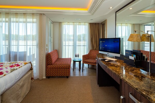 AmaWaterways AmaMora Accommodation AB 2.jpg